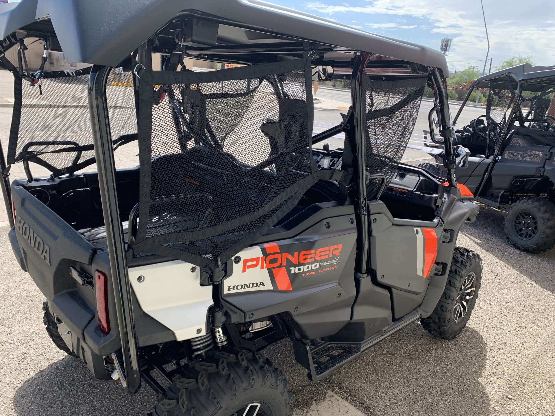2023 honda pioneer 1000-5 trail 1