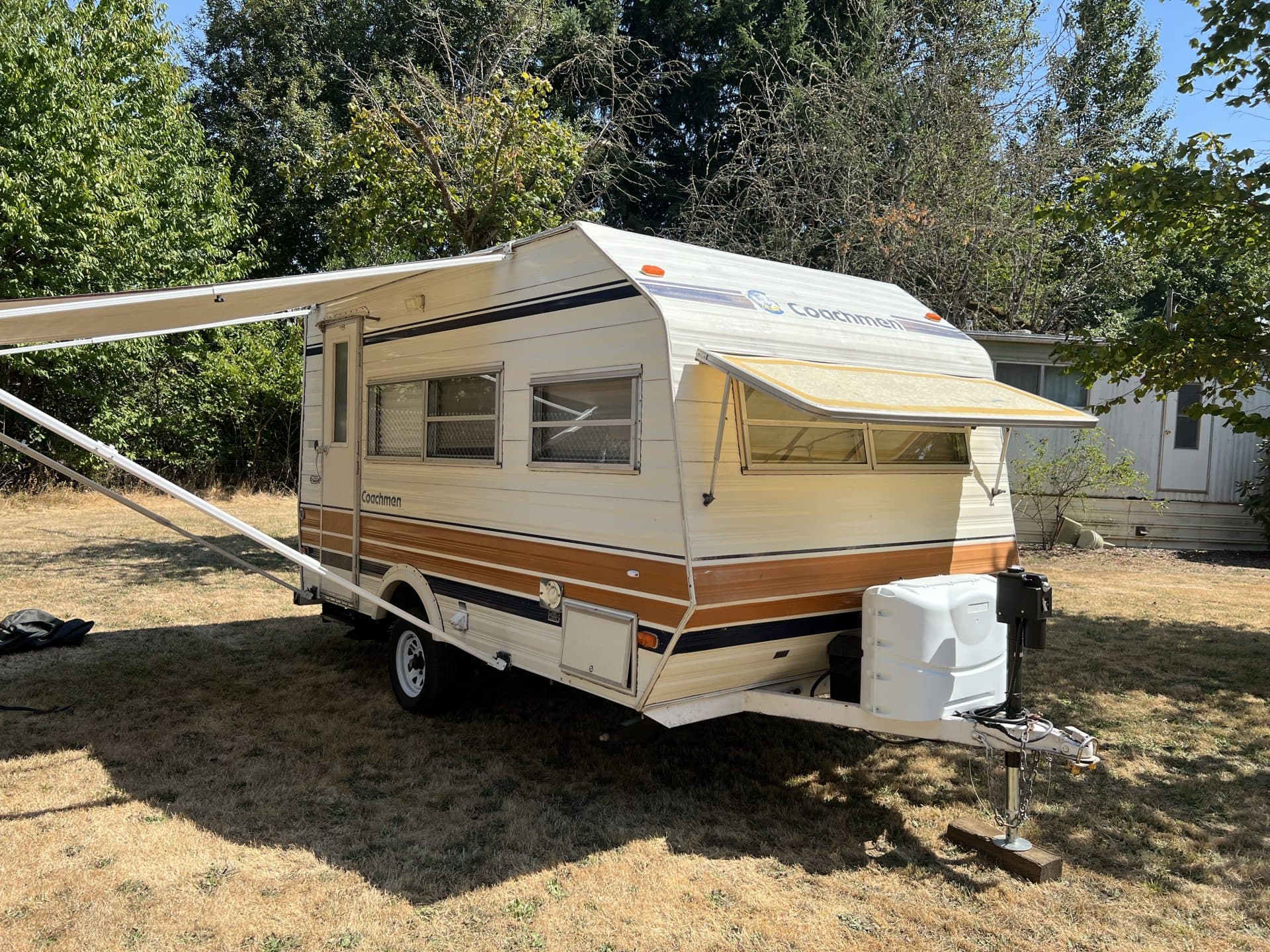 16’ Coachman Travel Trailer 3