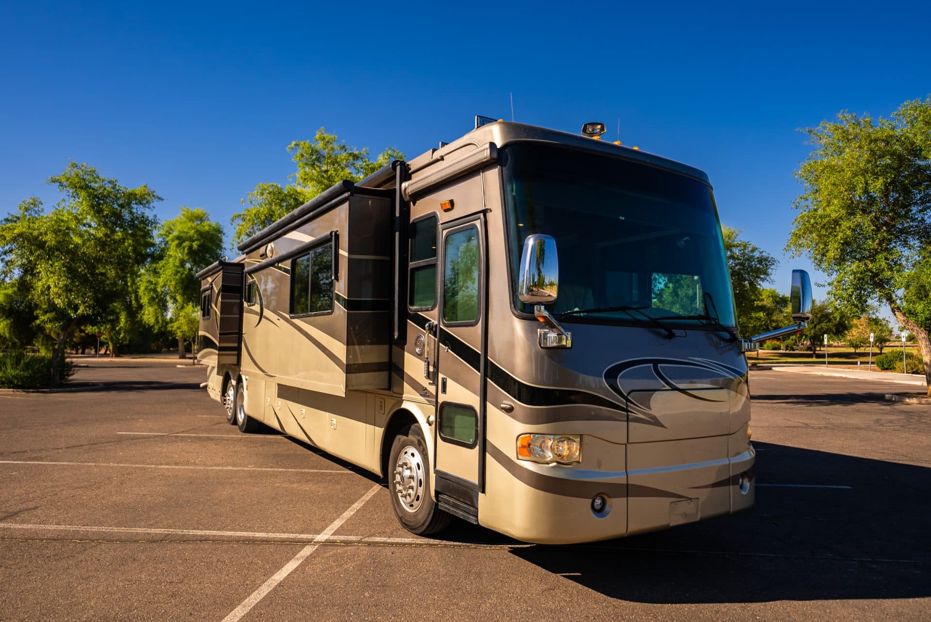 Luxurious 42 Foot Motorhome 9