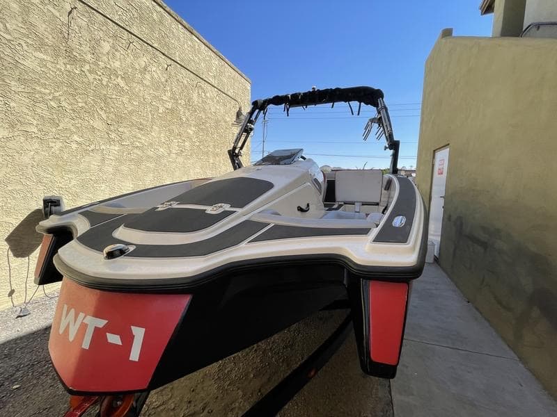 HeyDay WT-1 Wake Surf Ski Boat 11