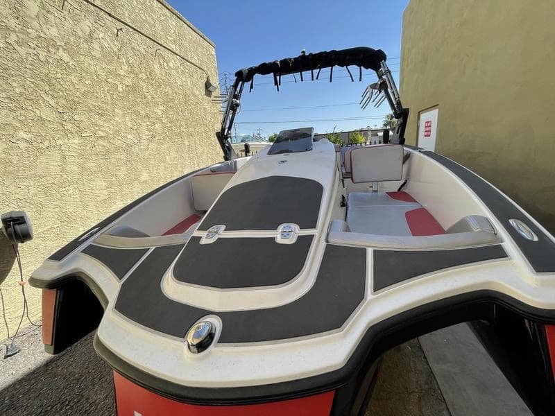 HeyDay WT-1 Wake Surf Ski Boat 14
