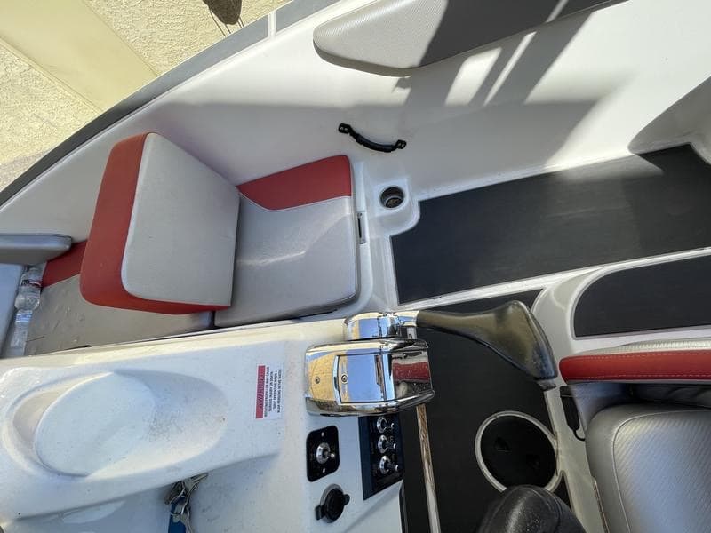 HeyDay WT-1 Wake Surf Ski Boat 15
