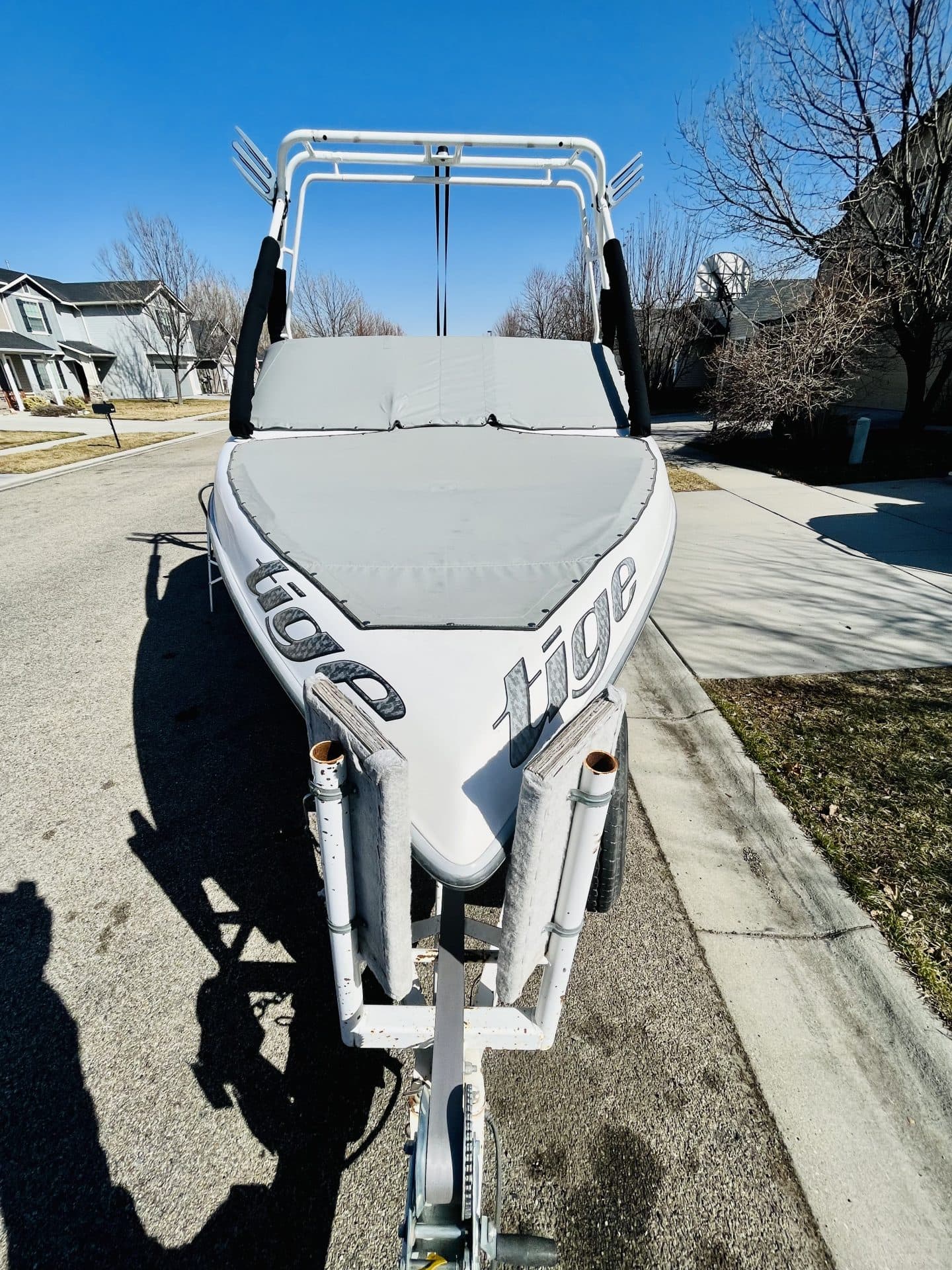 Tige 2100v wake boat 4