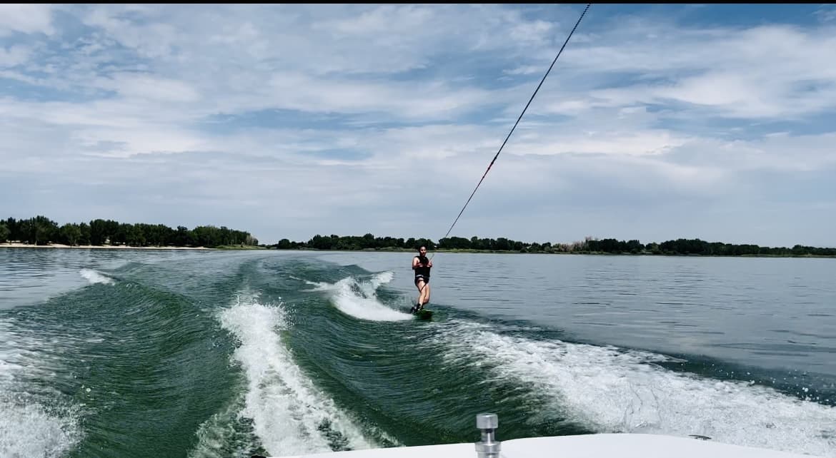 Tige 2100v wake boat 5